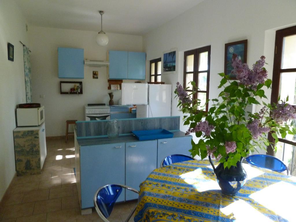 Bed and Breakfast Le Val Leron Valaurie Экстерьер фото